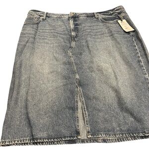 NWT Terra & Sky size 22 W Jean skirt 

Business office festi classic cowgirl